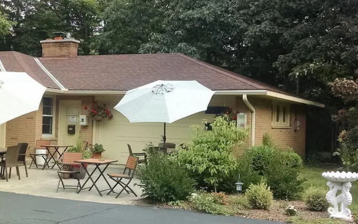 Shangrai-La Motel (Saugatuck Retro Resort) - From Website (newer photo)